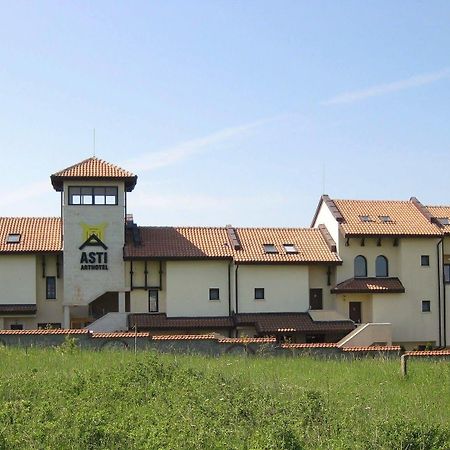 Asti Arthotel Sinemoretz Bagian luar foto